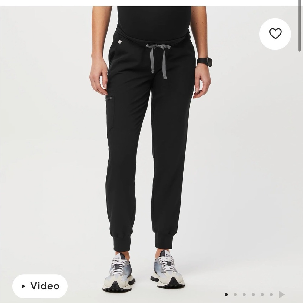 Figs Zamora Maternity Jogger Scrub Pants™
